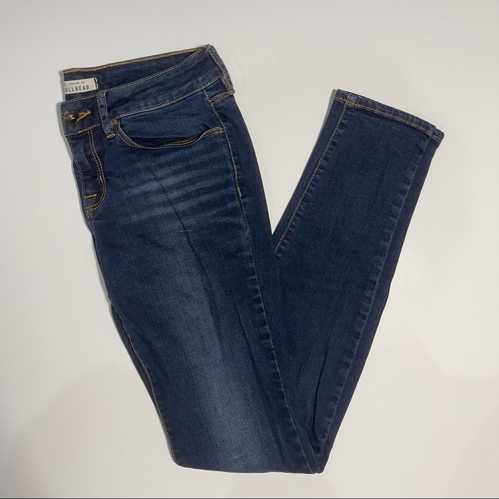 Pacsun Bullhead low rise skinny jeans.